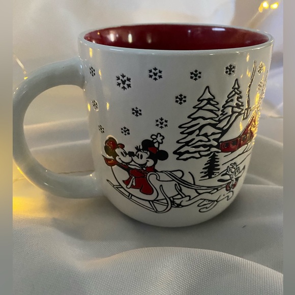 Disneys Mickey & Minnie Christmas 🎄 - Picture 4 of 4